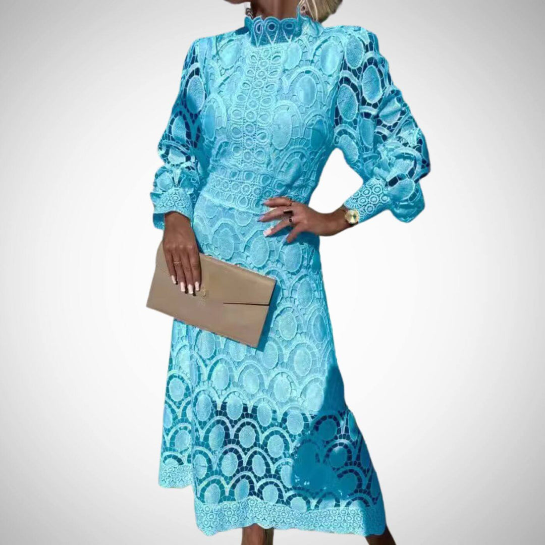 Amara - Flattering Lace Maxi Dress