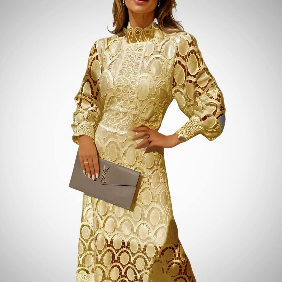 Amara - Flattering Lace Maxi Dress